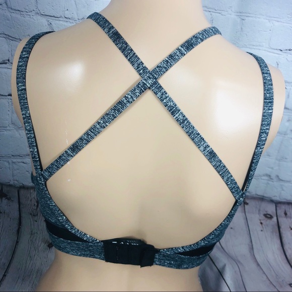 VS Pink Ultimate Sport Bra with Mesh Details - Picture 4 of 6